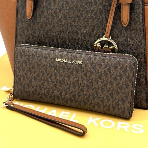 Michael Kors Large Charlotte Tote Bag & Continental Wallet Luggage Brown - Picture 11 of 13